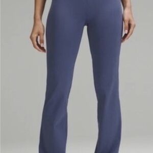 NWT Lululemon Smooth Fit High Rise Pant Blue sz 2